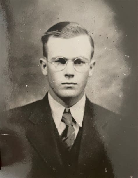 Robert Leak Smith (1917-1941) - Find a Grave Memorial