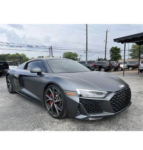 Discover the Thrill of the 2021 Audi R8