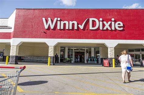 Is Winn-Dixie Open on Mother's Day?