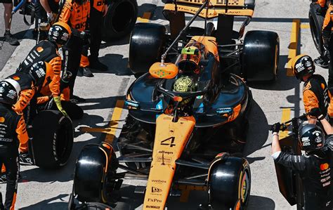 How Much Do F1 Pit Crew Members Make? | F1 History