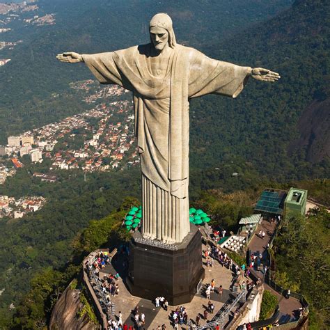 Statue Of Jesus