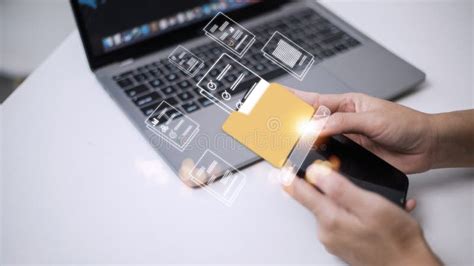 Computer Data Transfer File Flying 的图像结果