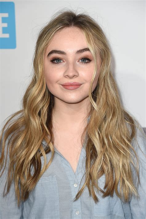 Sabrina Carpenter Natural Hair Color | POPSUGAR Beauty
