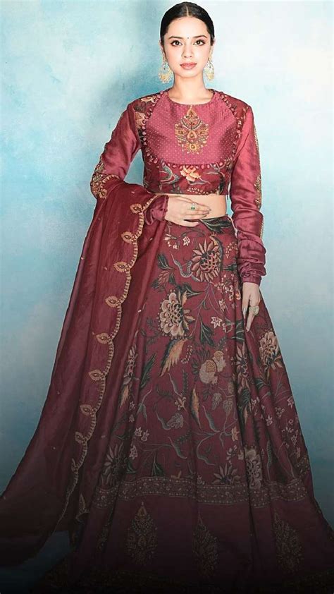 Nitanshi Goel Inspired Gorgeous Ethnic Outfits For Young Girls