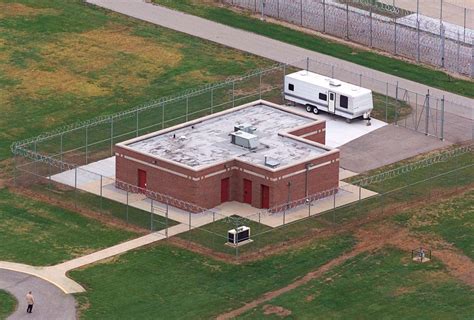 Court rules 1st federal execution in 17 years can proceed ...