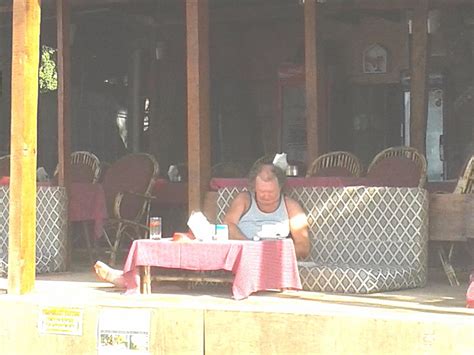 Fernandes Wooden Huts Bar and Lounge: Pictures & Reviews - Tripadvisor