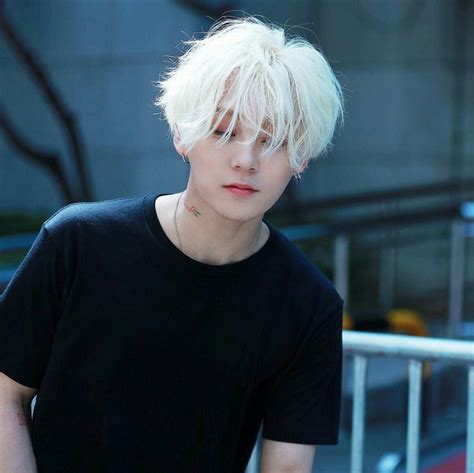 Pin by Diana jhope on kpop boy | White hair men, Boy hairstyles, Boy ...