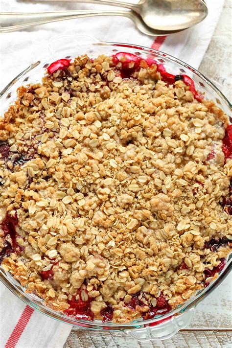 Mixed Berry Crisp (with Fresh or Frozen Berries!) - Live Well Bake Often