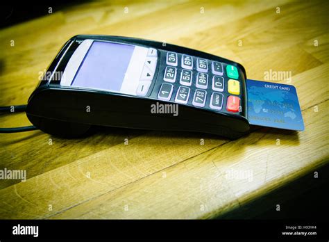 Image result for How to Pay Using a Credit Card Machine