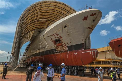 Bekas Panglima Tentera Laut mengaku tidak bersalah pertuduhan rasuah ...