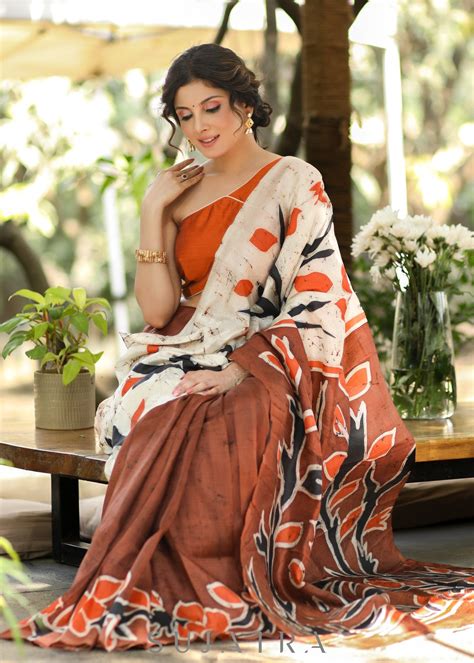 Stylish Brown & off-white Combination Hand Batik Pure Silk Saree – Sujatra