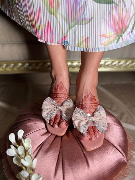 Blush Bow Embellished Block Heels – Sandal Stories