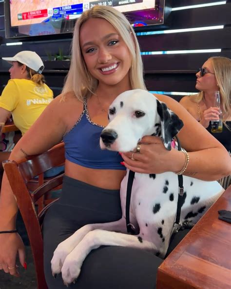 Hannah Elizabeth Nudes