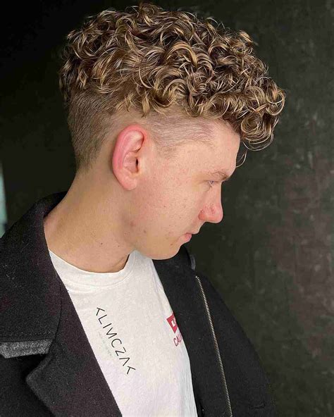 Blonde Curly Hairstyles Low Maintenance Short Blonde Hairstyles