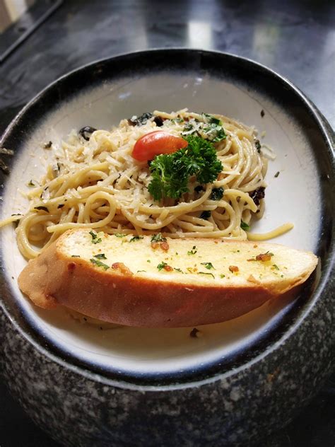 Bangalore Cafe Is The Newest Addition Among All Vegetarian Restaurants ...