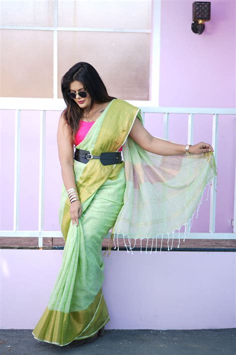 Buy Latest Designer Sarees Online | Arunimaweaves