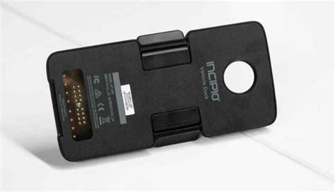 Motorola's latest MotoMods are Mophie Juice Pack and Incipio Car Dock ...