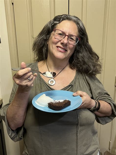 Simply Delicious “Simple Mills Brownies” - Nutrient Dense - Suson ...