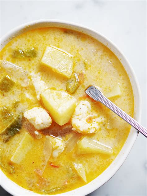 Caldo De Queso Con Papas (Cheese soup & potatoes) | Mexican Recipes by Muy Delish