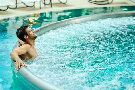 Taking ice bath - Best 8 Advantages of ice bath