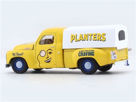 1954 Studebaker 3R Truck Planters 1:64 M2 Machines diecast scale car ...