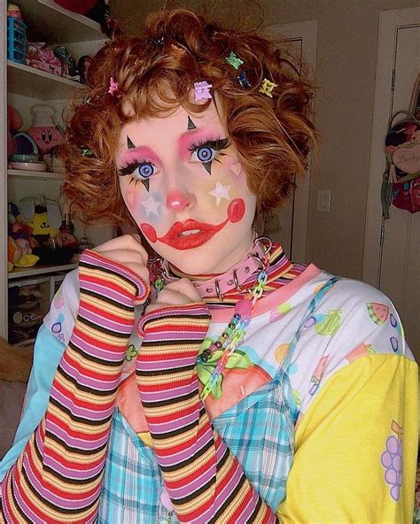 clowncore nails