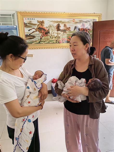郏县53岁高龄产妇诞下双胞胎-医药卫生网-医药卫生报-河南省卫生健康委员会主管