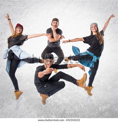 Local People Dancing 的图像结果