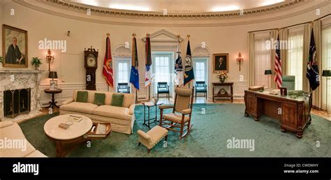 Oval Office 的图像结果