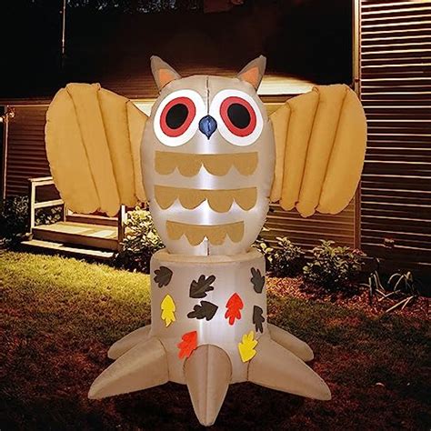 10 Fun Inflatable Fall Yard Decorations (2025)