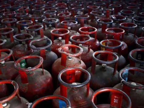 Commercial LPG cylinder prices cut by up to Rs 39.5 per cylinder ...