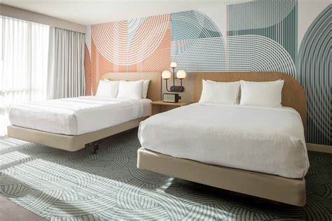 Hotel Near Universal Studios Orlando - Hotel Landy