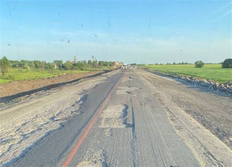 Брянцев возмутила разбитая дорога на Объездной
