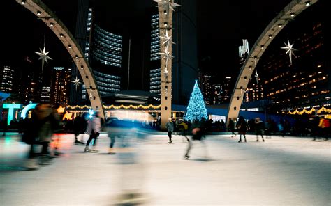 Download wallpaper 3840x2400 ice rink, people, blur, long exposure 4k ...