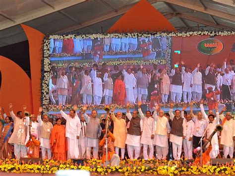 Over 7 lakh people attend Karyakarta Mahakumbh in Bhopal, Narendra Modi ...