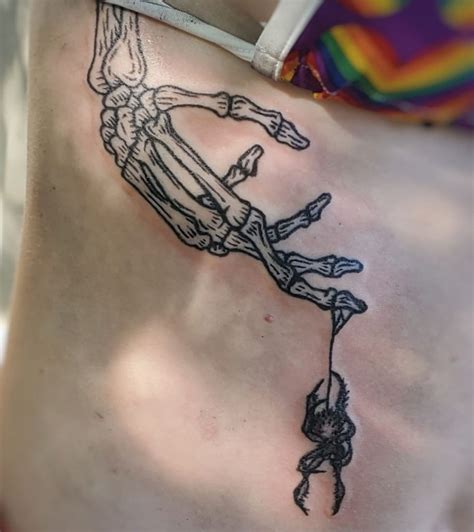 23 Skeleton Hand Tattoos for Everyone in 2021 - Page 3 of 5 - Small ...