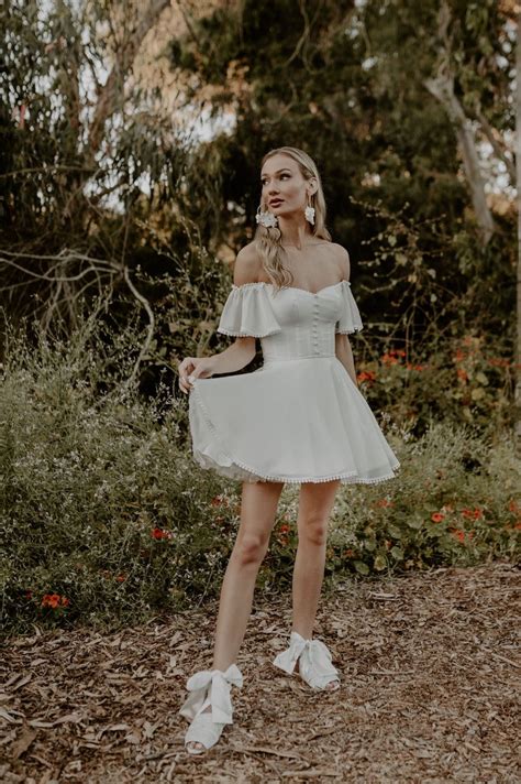 Short Wedding Dresses With Detachable Trains