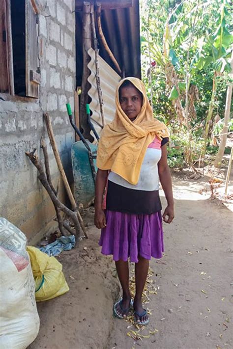 Drought-affected small farmers in Sri Lanka denounce government ...