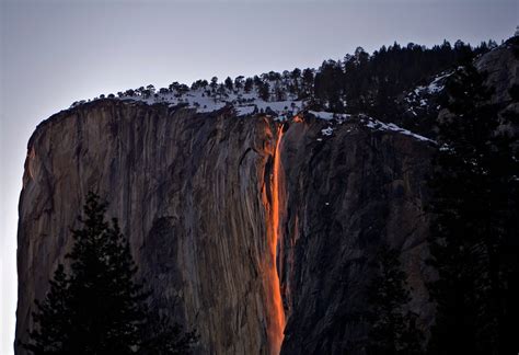 Horsetail Fall or Firefall in Yosemite 2025 - Rove.me