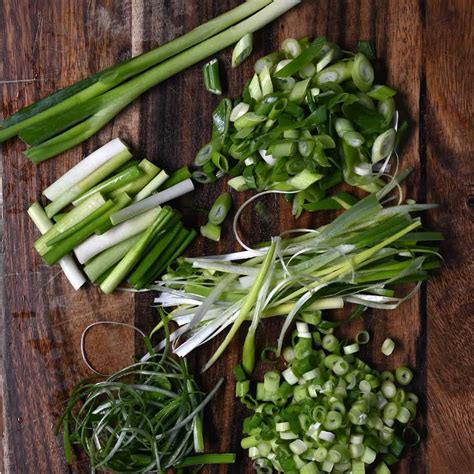 Chopped Green Onions How To Cut Green Onions A Step By Step Guide