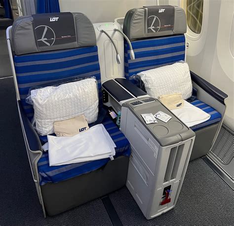 Review: LOT Polish Airlines Business Class 787 (ORD-WAW) - One Mile at ...