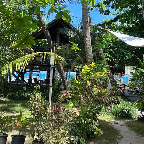AABANA BEACH & WATERSPORT RESORT (Malapascua Island, Cebu Island ...