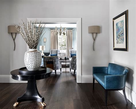Entrance Hall With Table Chairs