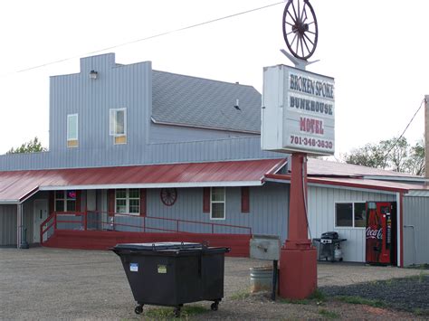 Broken Spoke Motel | Glen Ullin, ND
