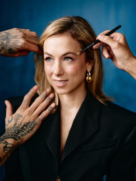 Iliza Shlesinger unlocks fierce new level of funny on 'A Different ...