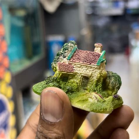 Mini house toy | random - single – Veda Aquarium