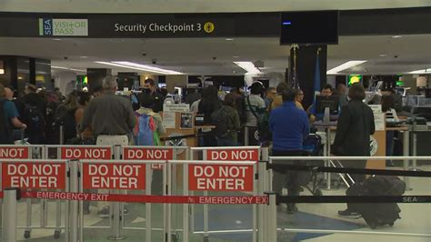 Spring break travel ramps up at SEA airport | king5.com