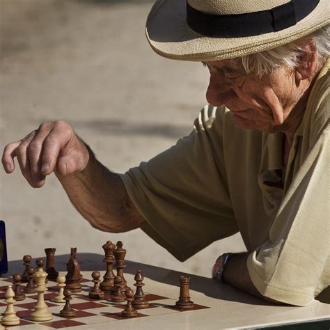 Spanish Muslim football star Lamine Yamal balances faith and fame ...