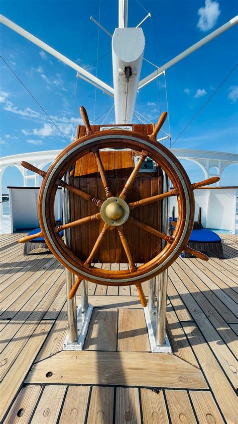 Бесплатные стоковые фото на тему @outdoor, вертикальный выстрел, водное ...