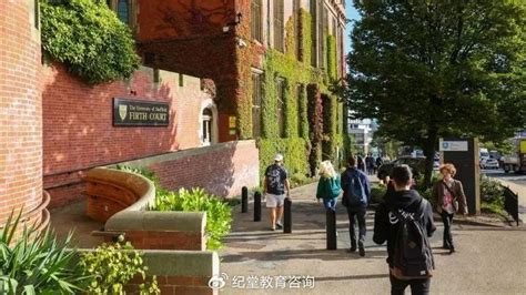 清華大學舉辦戶外畢業典禮，七千餘名研究生告別水木清華 | PTT新聞